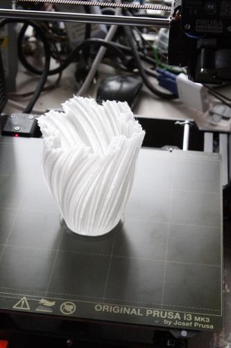 Transparent vase from PLA